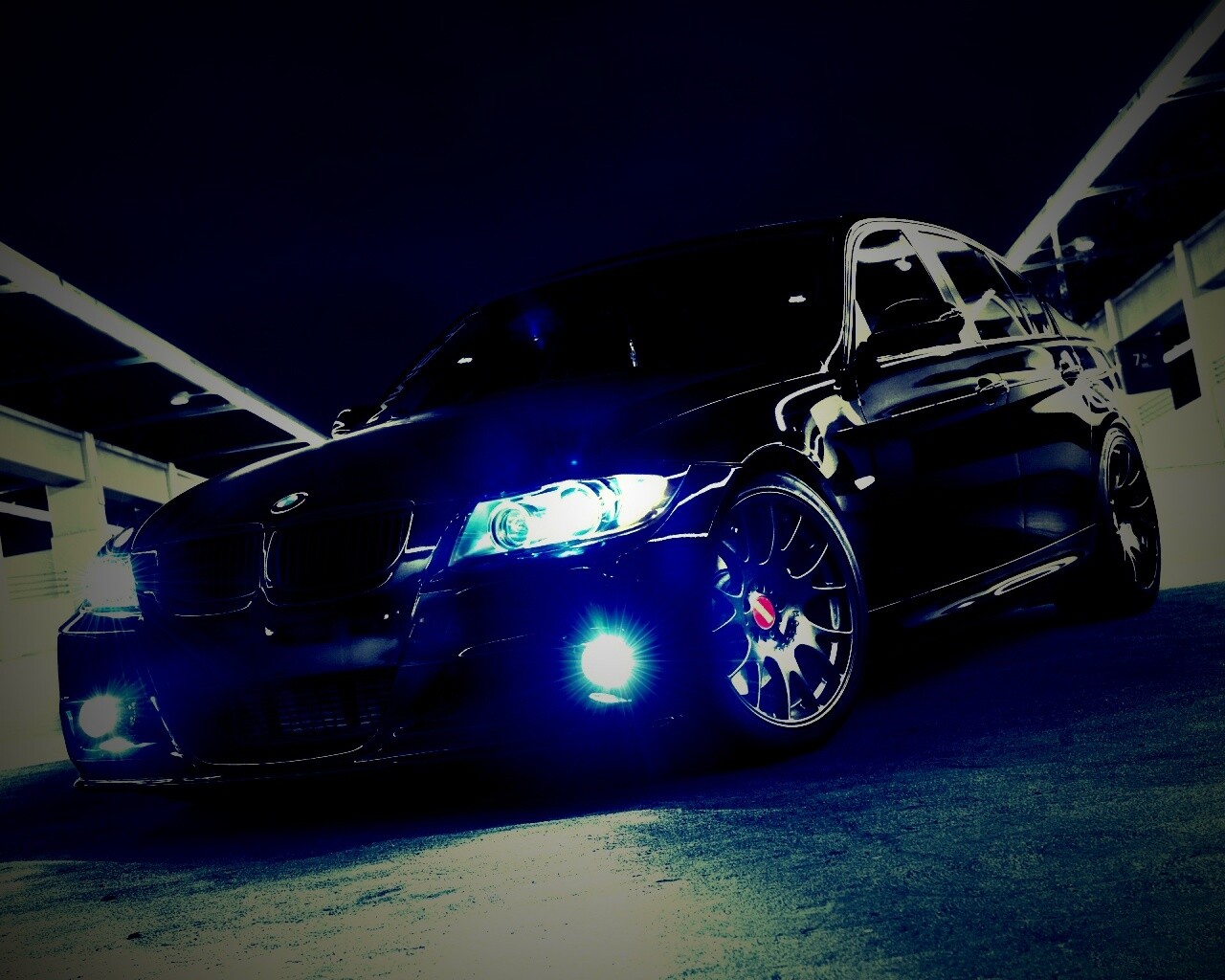 Чёрный БМВ обои