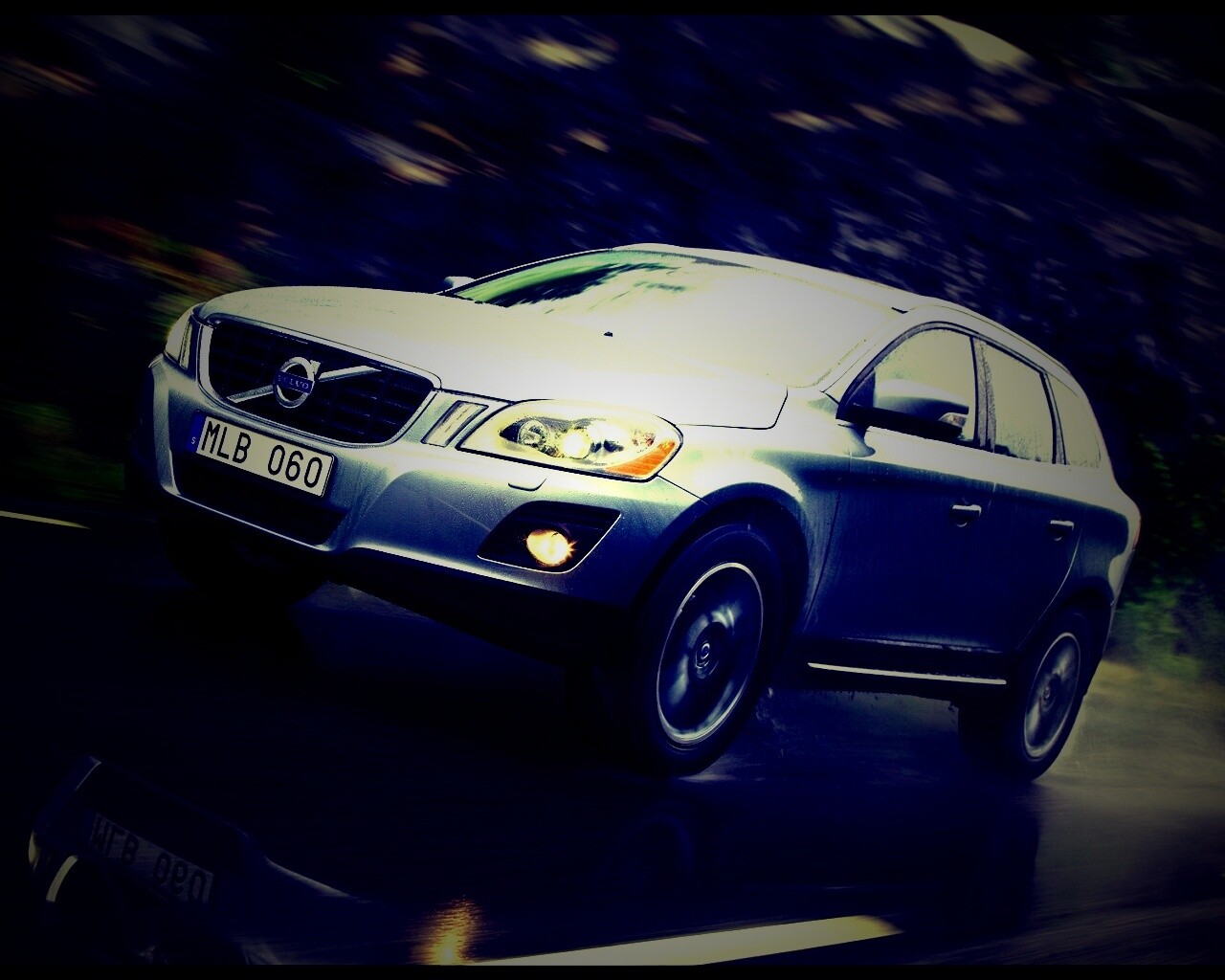 Кроссовер Вольво обои