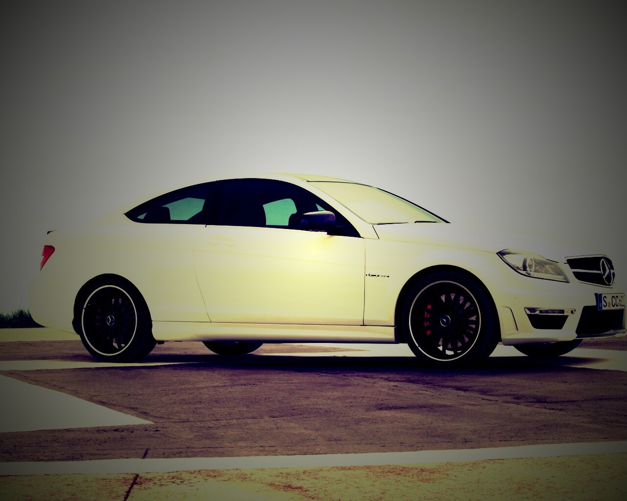 Mecedes C63 обои