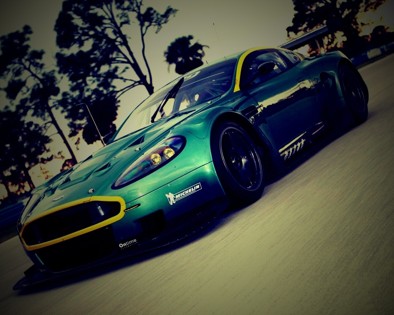 Aston Martin обои