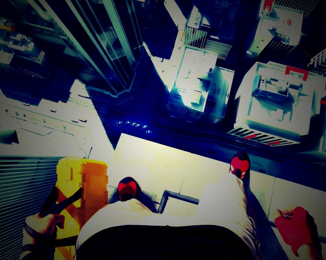 Фейт на краю небоскреба обои