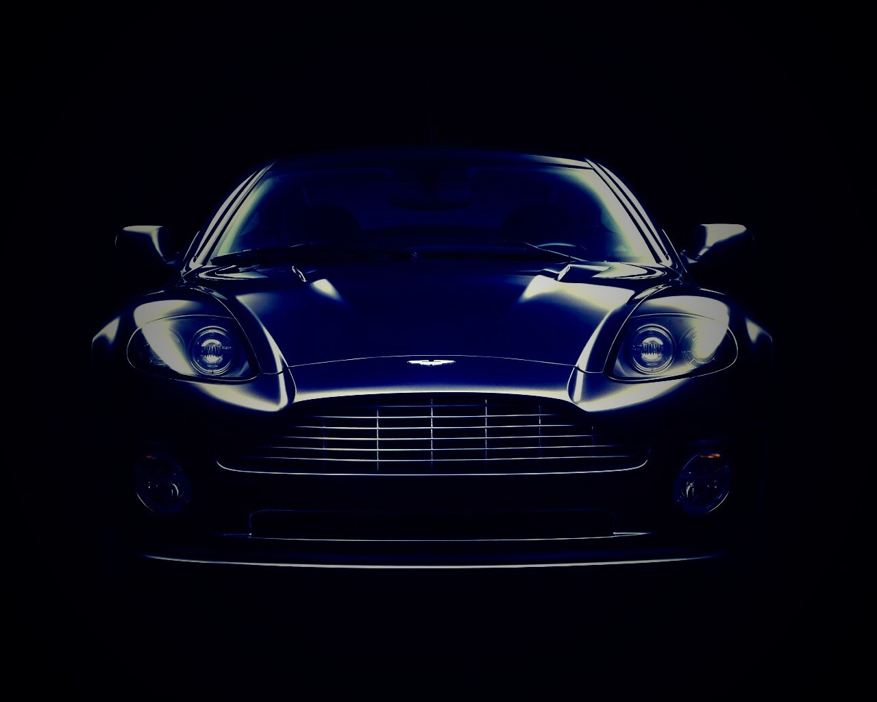 Aston Martin Vanqish обои