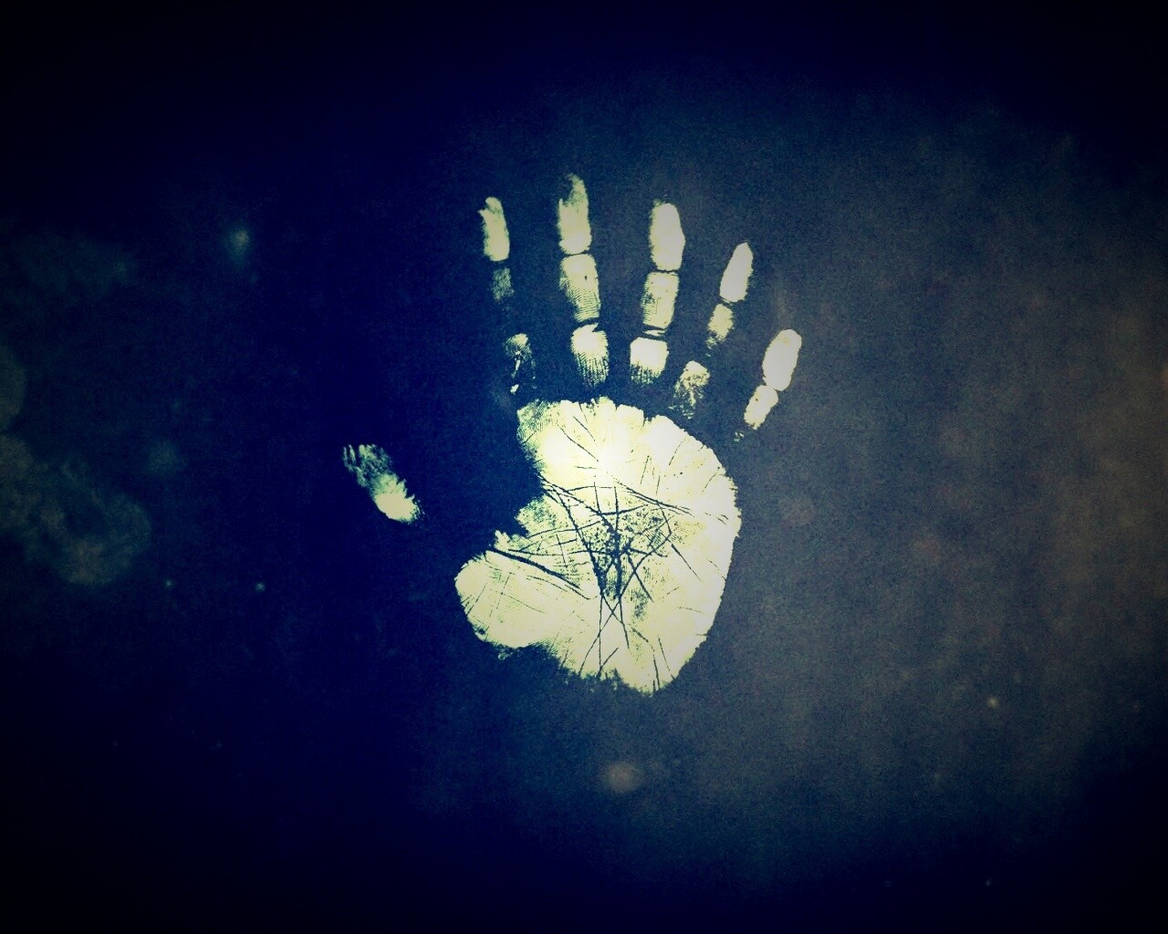 Необычный отпечаток руки обои