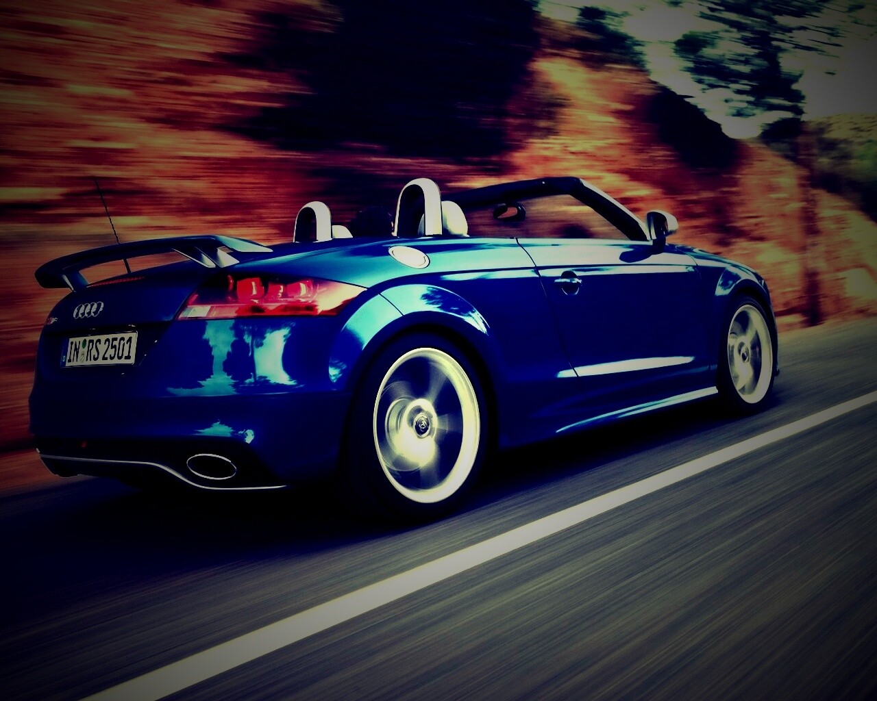 Синий кабриолет Audi обои
