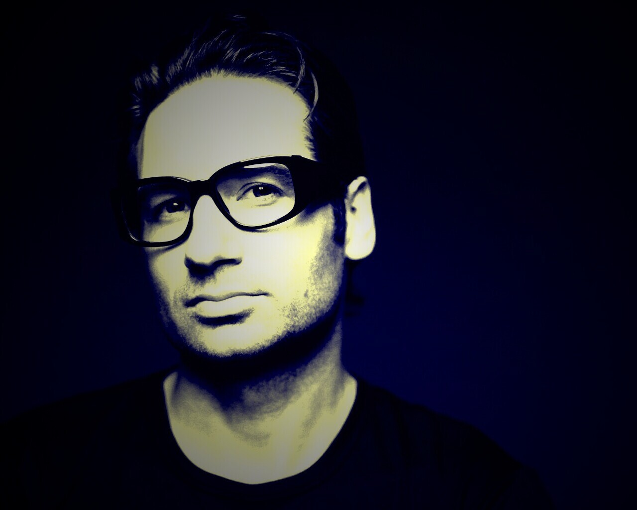 Дэвид Духовны обои