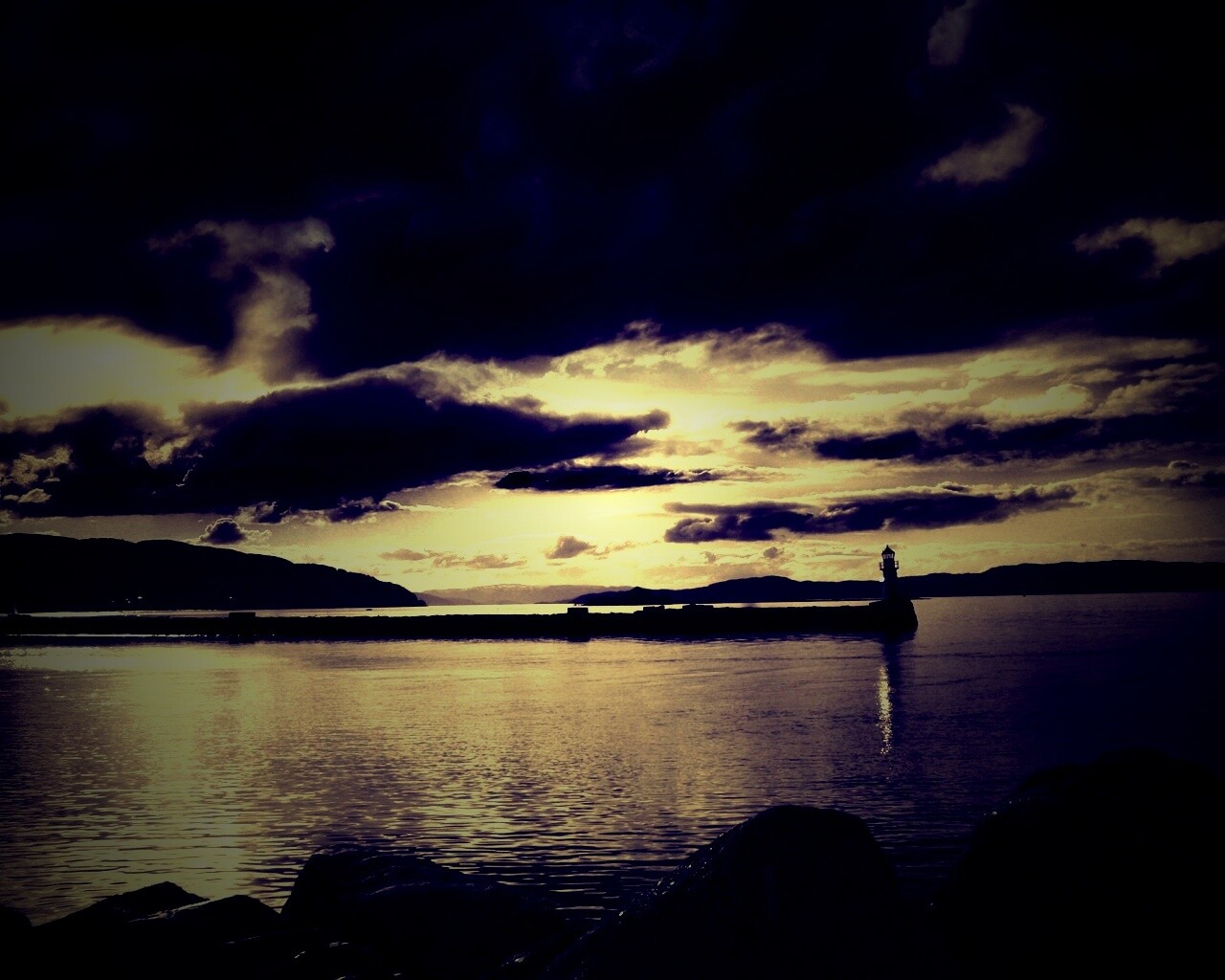 Маяк в далеке обои