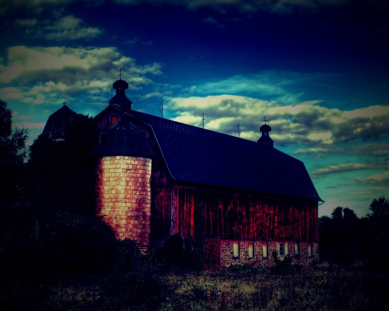Старый красный амбар обои