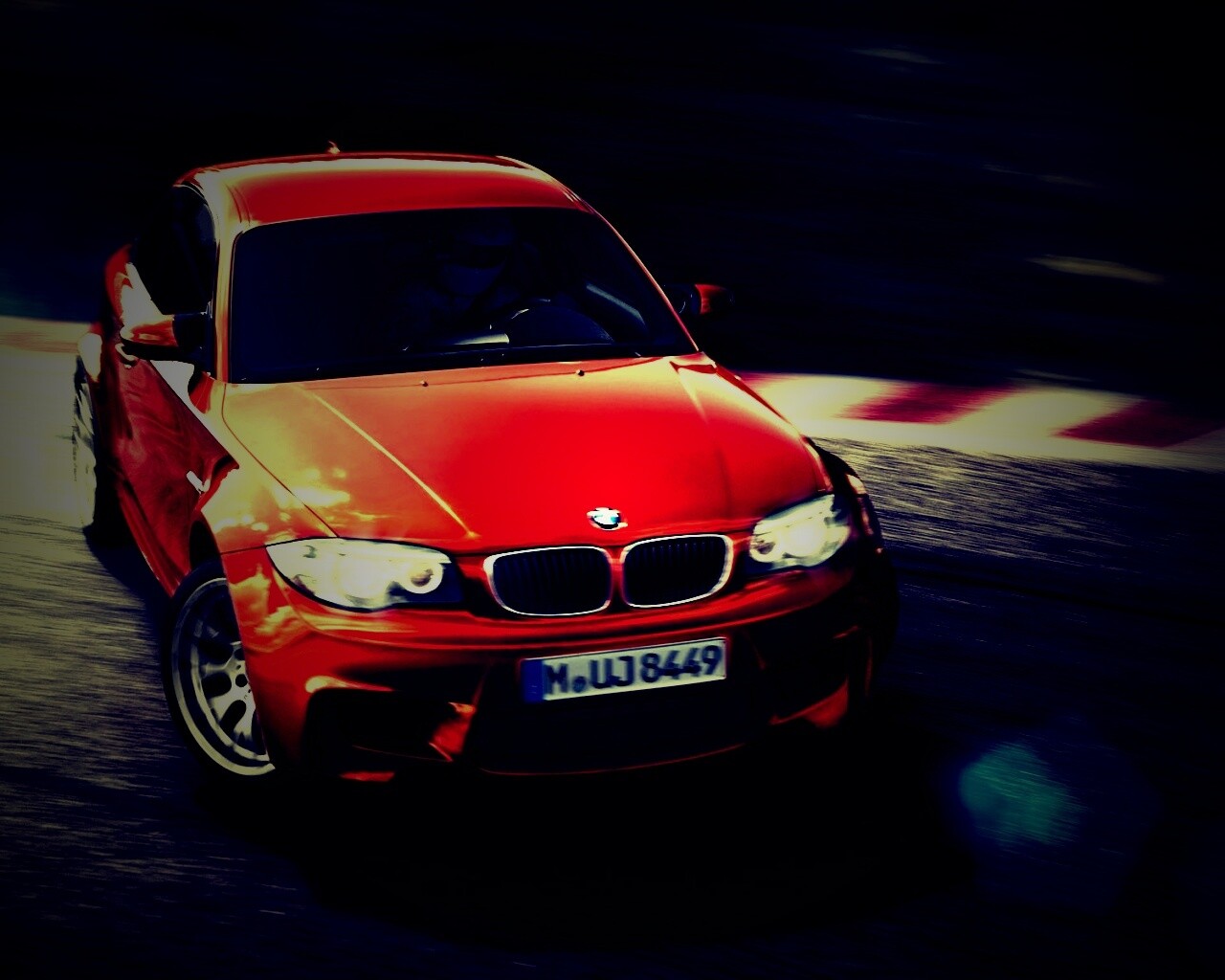 BMW M1 в заносе на треке обои