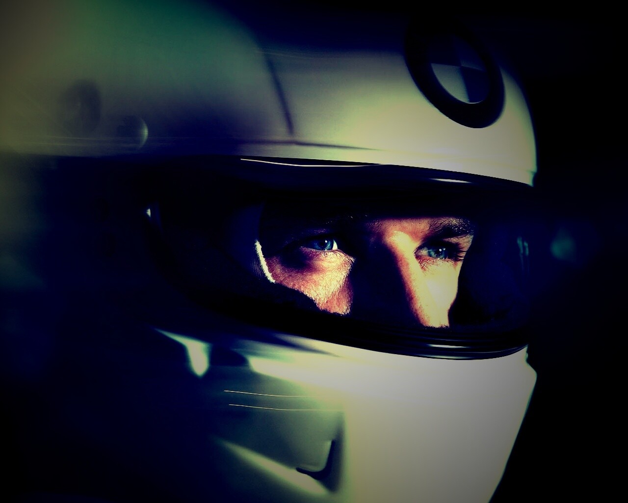 Гонщик BMW обои