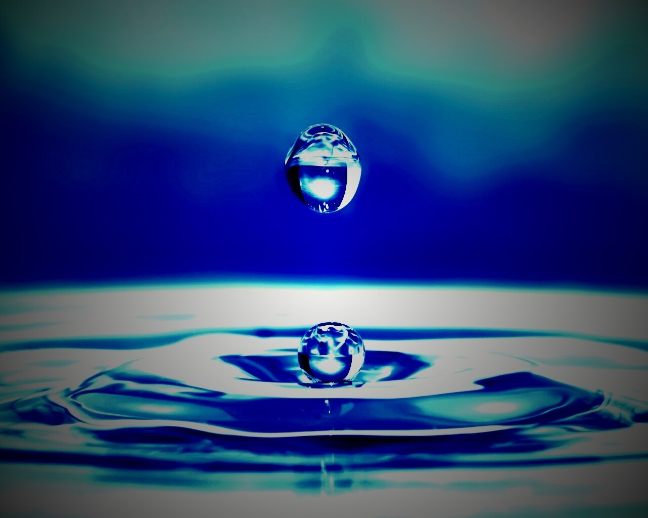 Капля воды обои