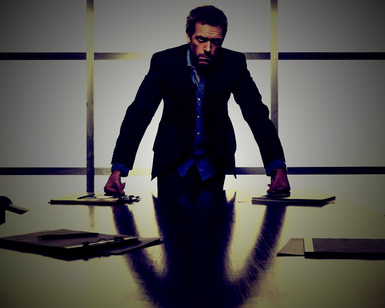 Хью Лори обои