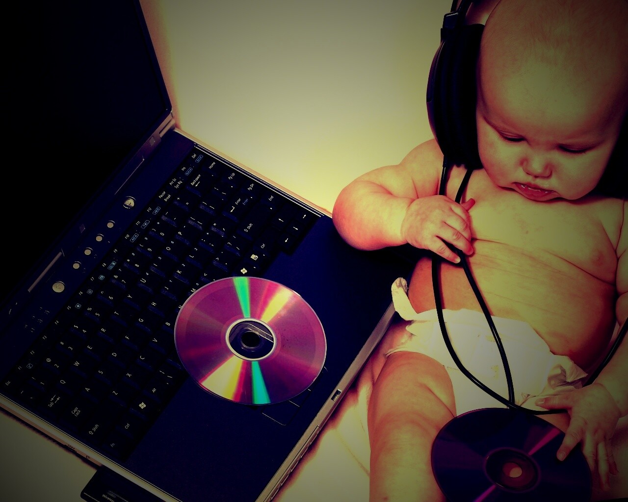 Маленький диск жокей обои