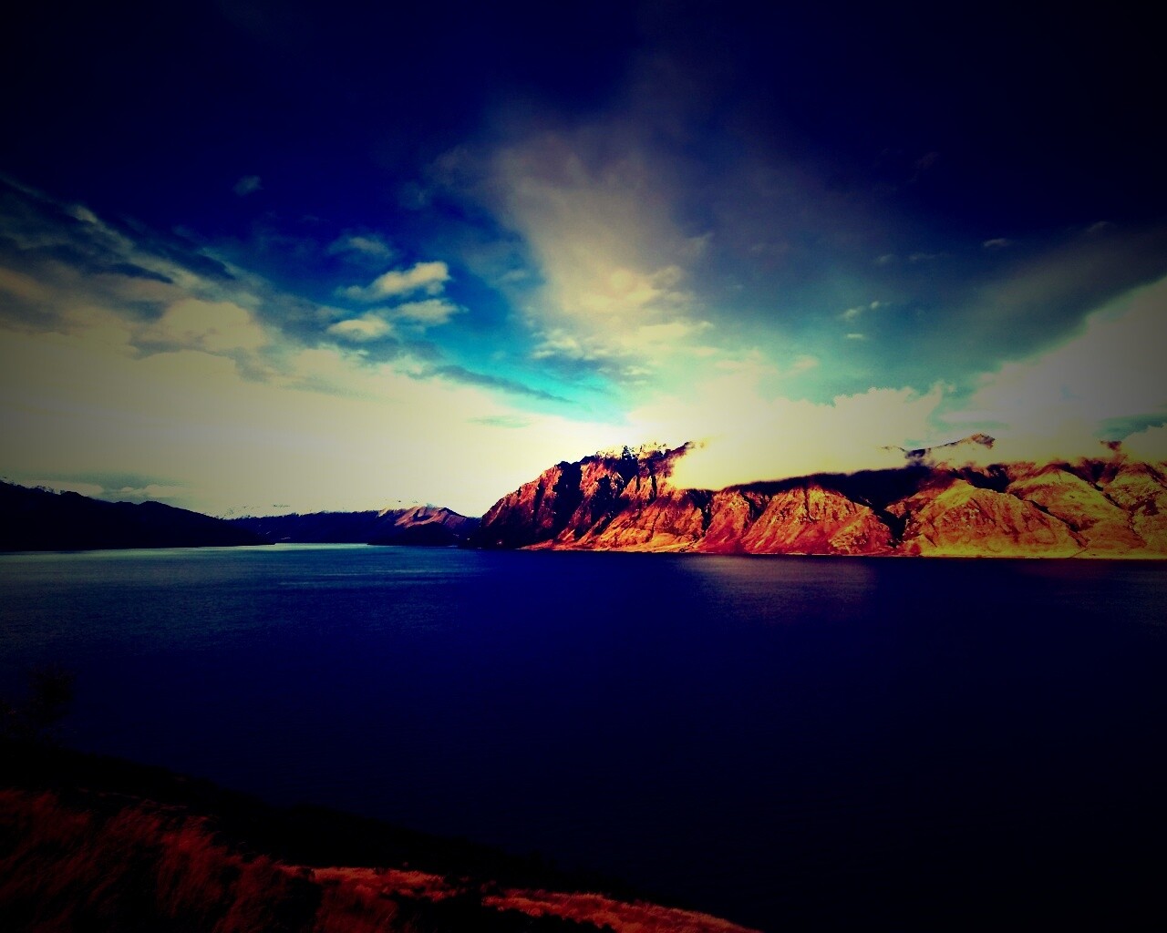 Живописная широкая река обои