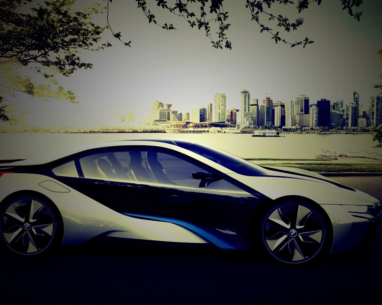 Концепт БМВ на берегу озера обои