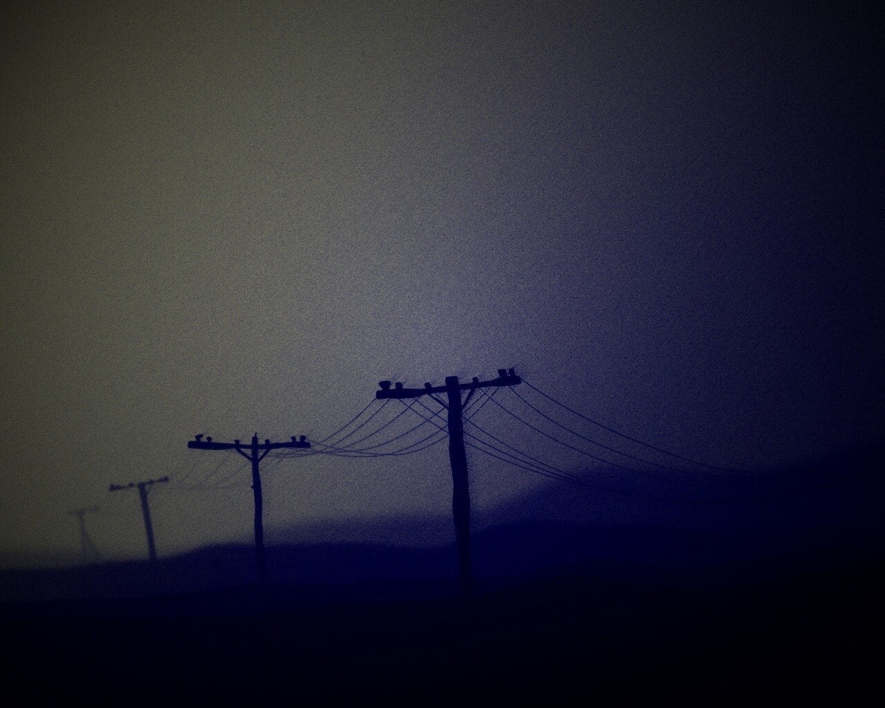 Столбы в тумане обои