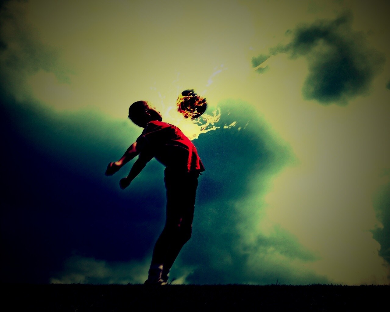 Отбил грудью обои