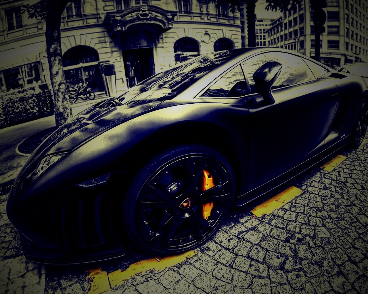 Ламборжини и Порше широкоугольным объективом обои