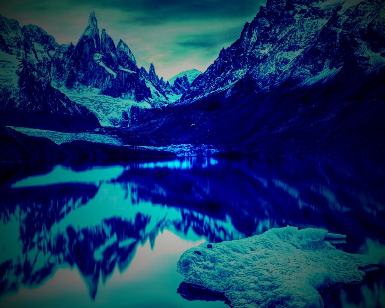 Горное озеро обои