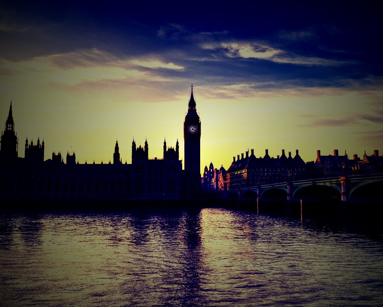 Биг-Бен на берегу Темзы обои