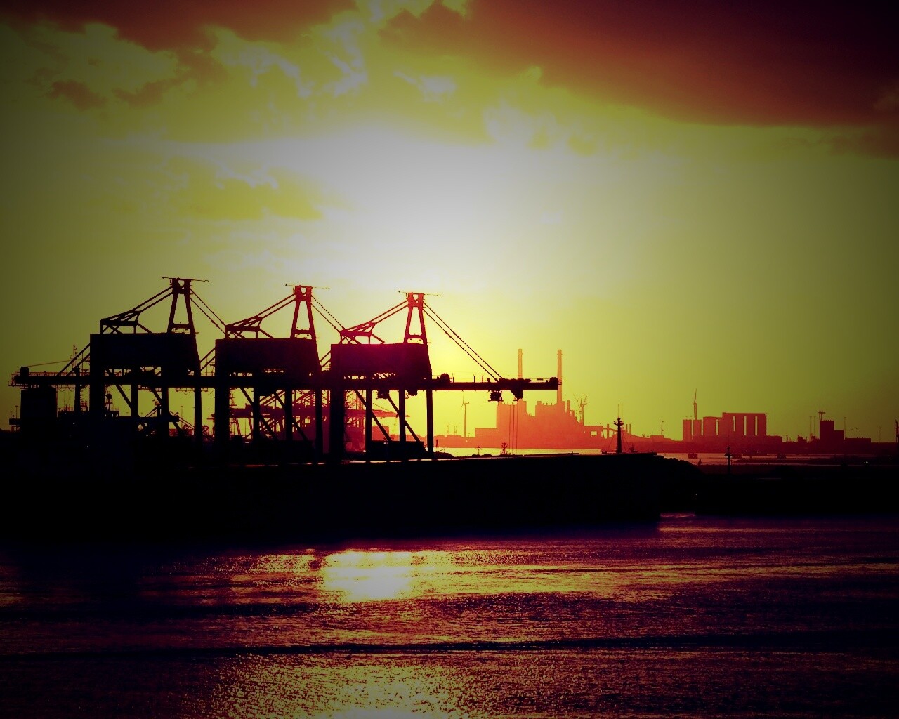 Грузовой порт обои