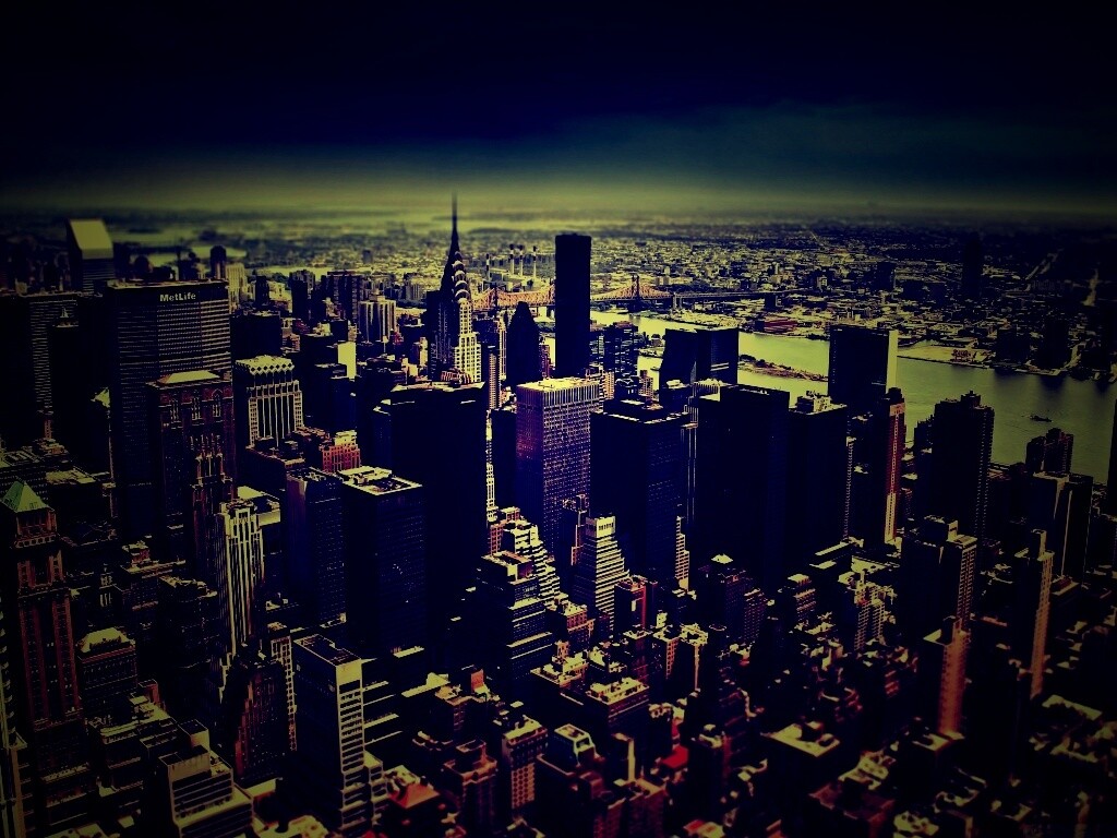 Темное небо над городом обои