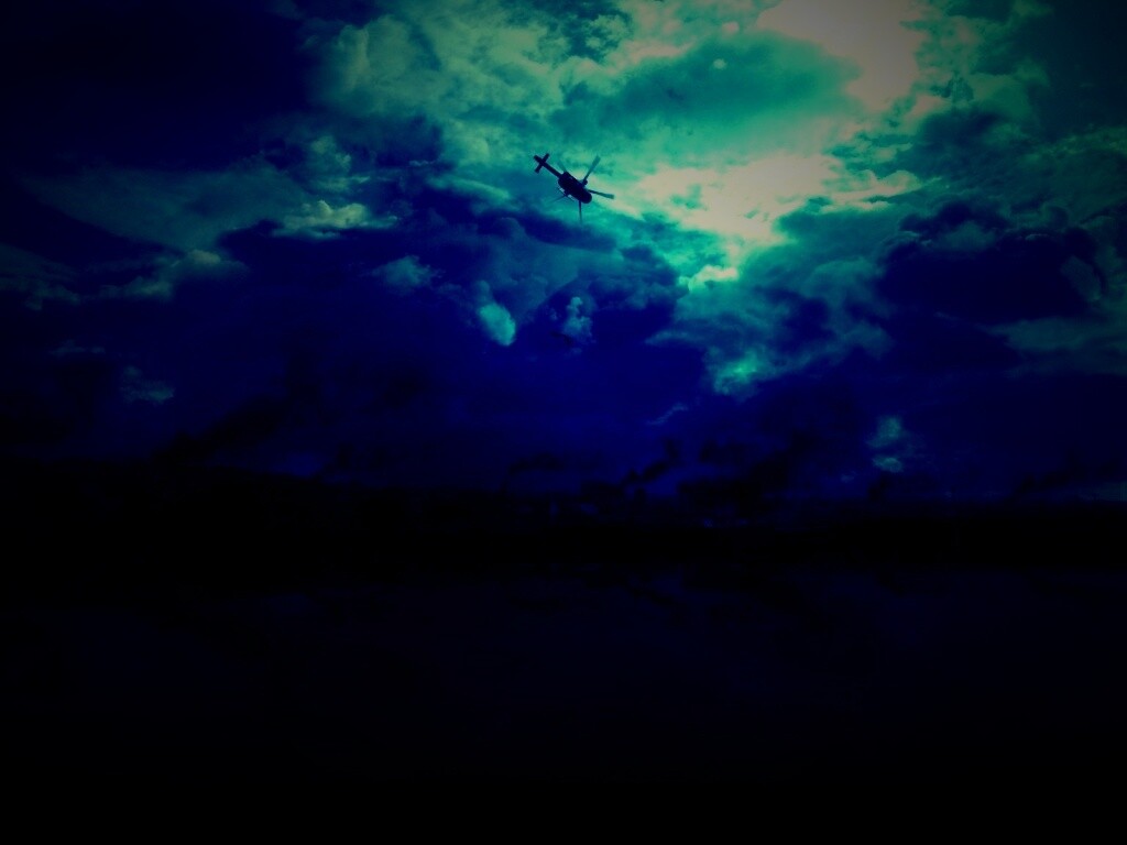 Дымящий город обои