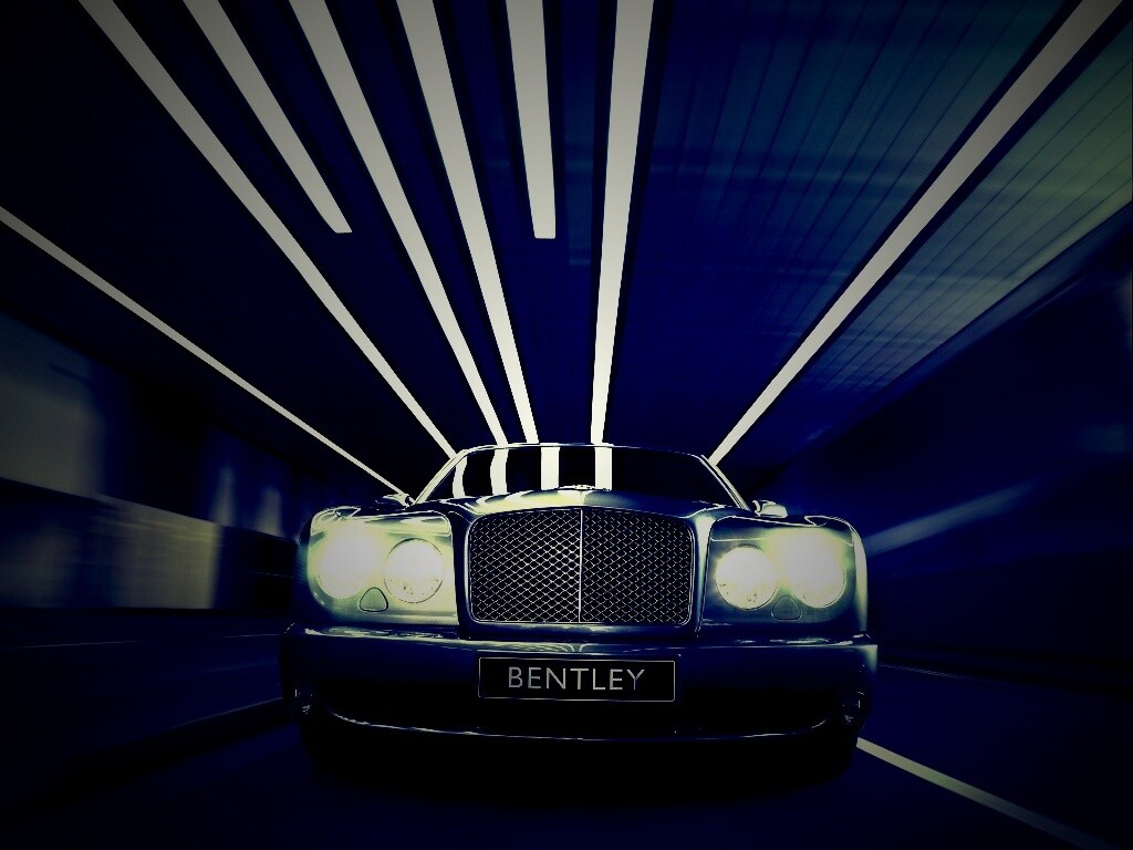 Бентли в тоннеле обои