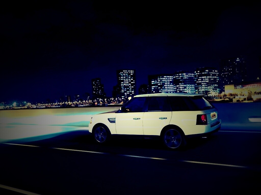 Белый Лэнд Ровер обои