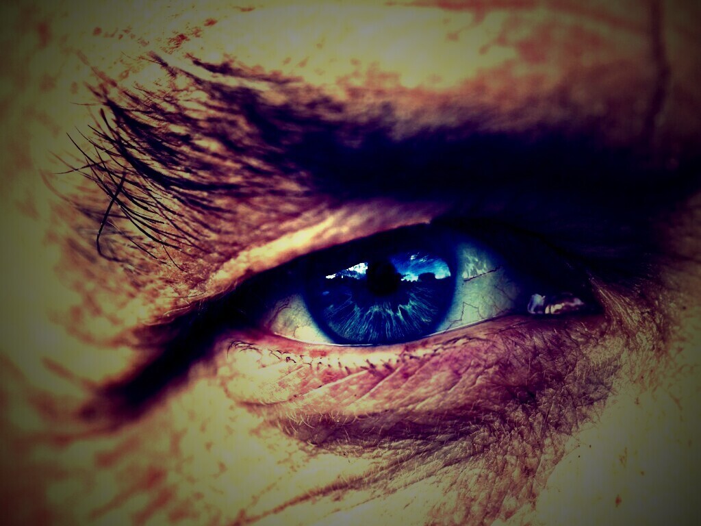 Глаз пожилого человека обои