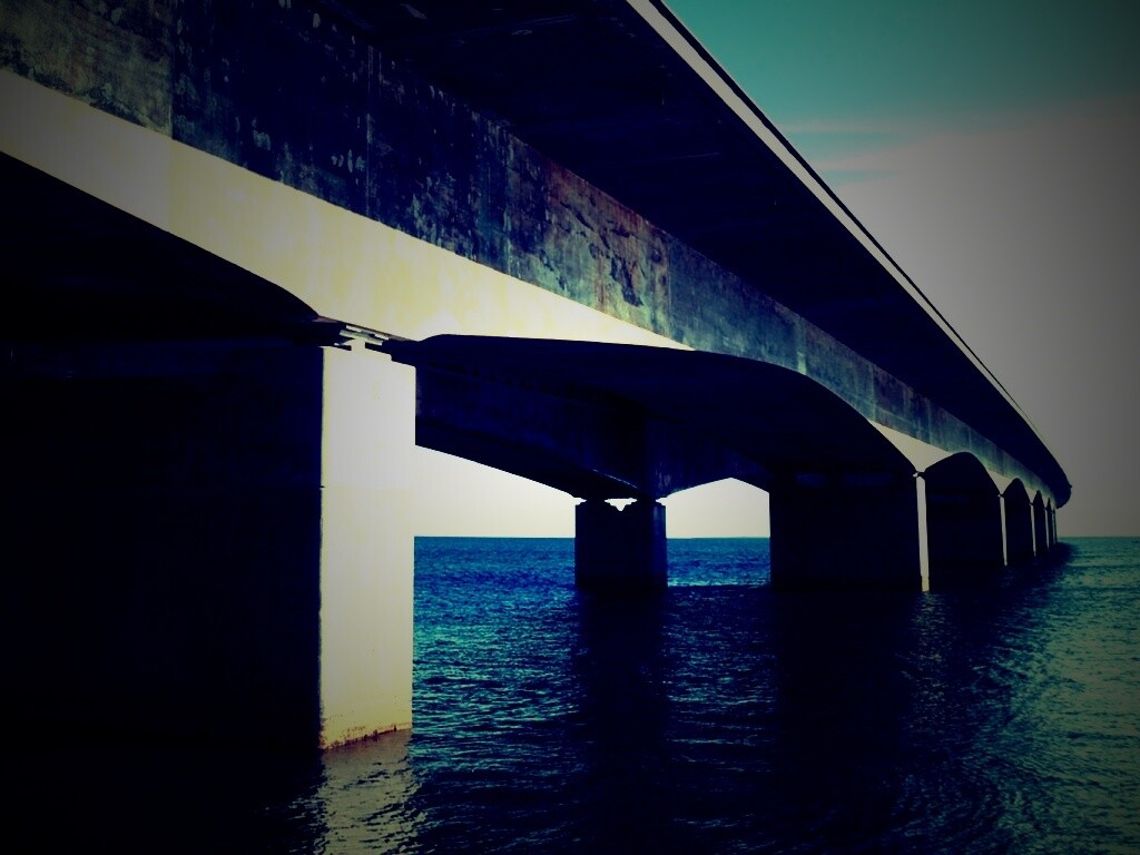 Опоры моста обои