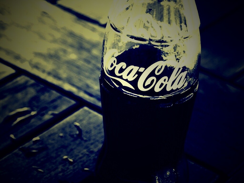 Бутылка Coca-Cola обои