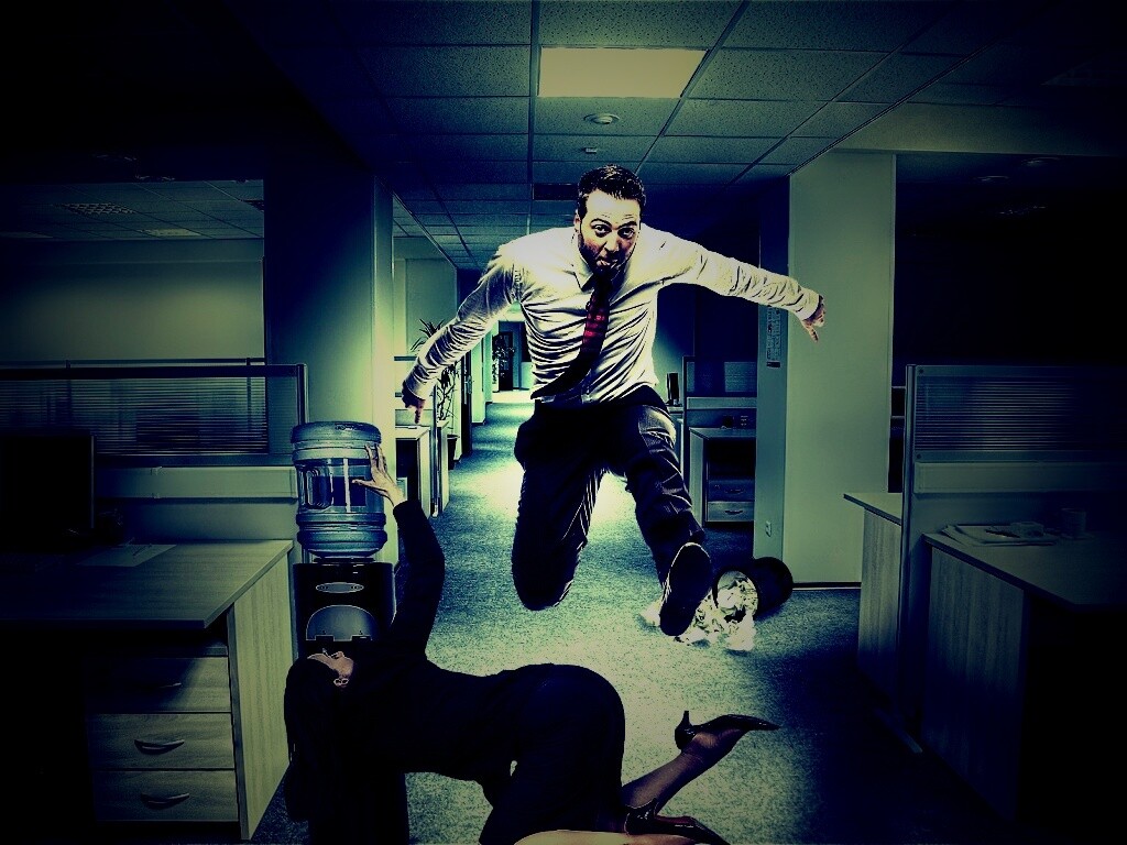 Ещё один день в офисе обои