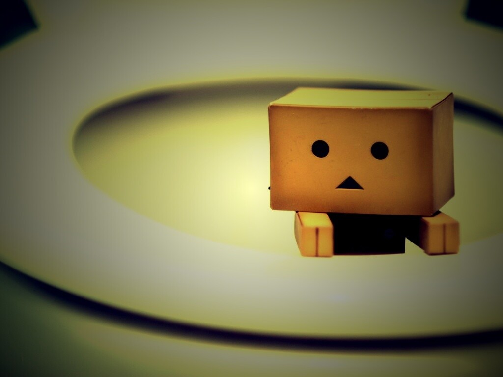 Danbo в унитазе обои