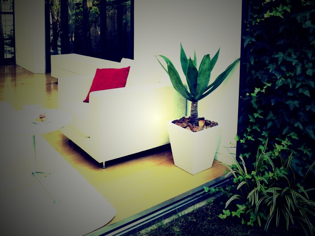 Белое кресло обои