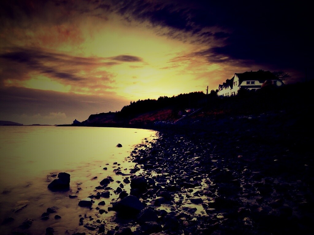 Дом у озера обои