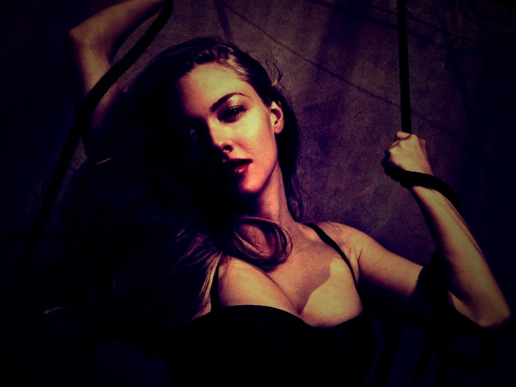 Аманда Сейфрид обои