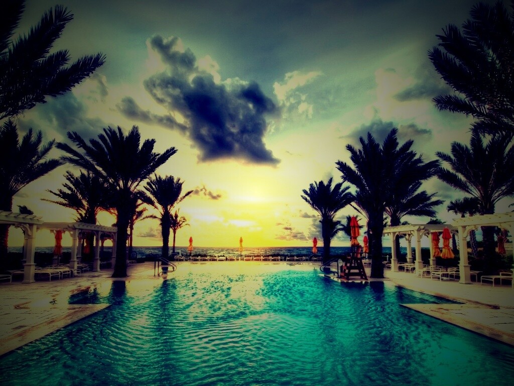 Бассейн обои