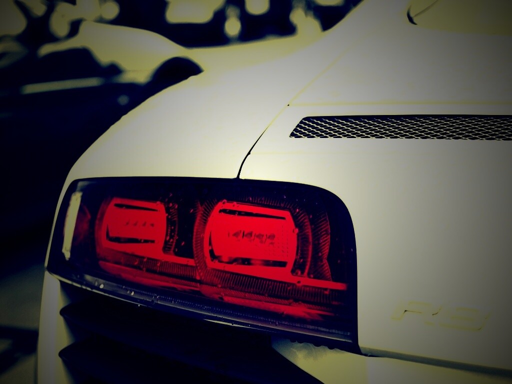 Задняя фара Audi R8 обои