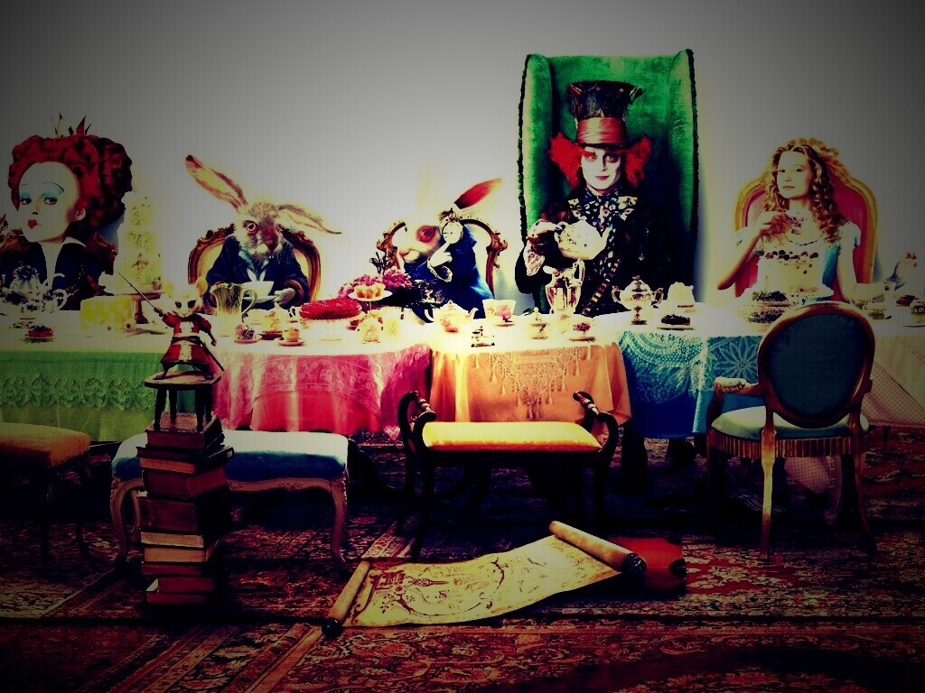 Чай в стране чудес обои