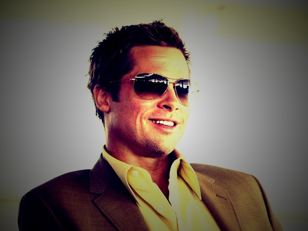 Брэд Питт в очках обои