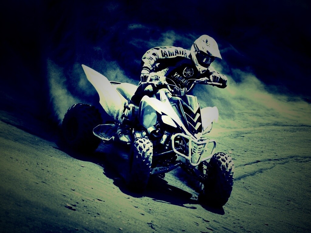 Спортсмен на квадроцикле обои