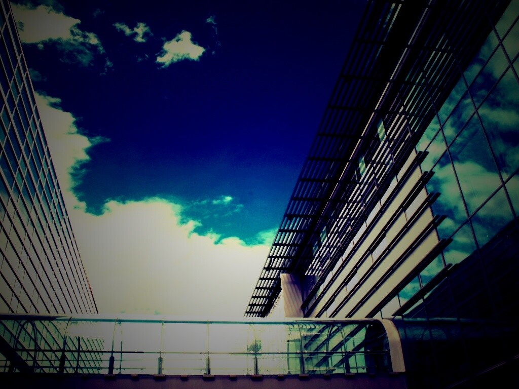 Стекло и металл обои