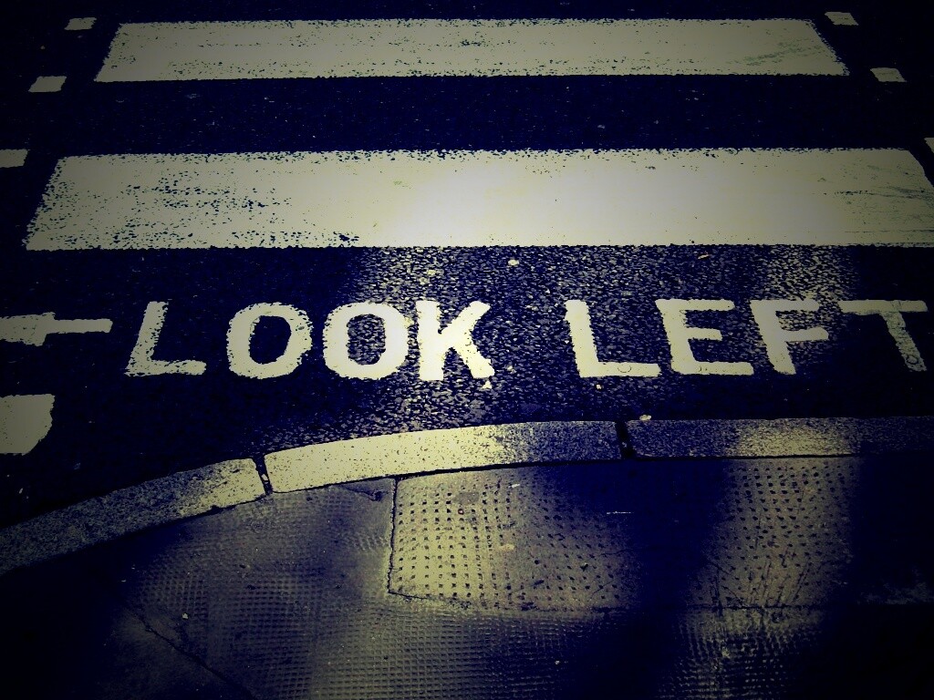 Посмотрите налево обои