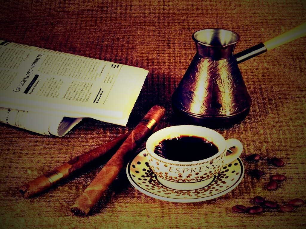Утренний кофе, газета и сигары обои