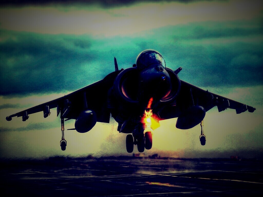 Истребитель на взлете обои
