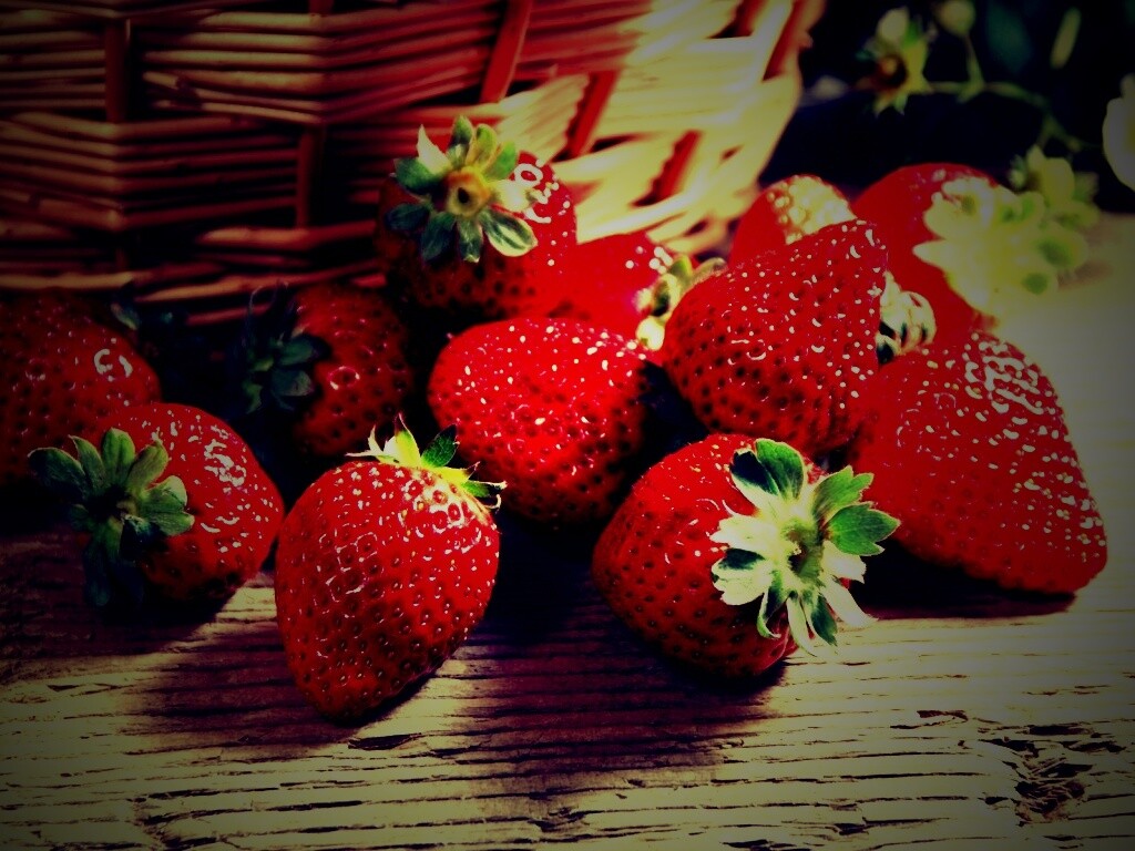 Клубничка обои