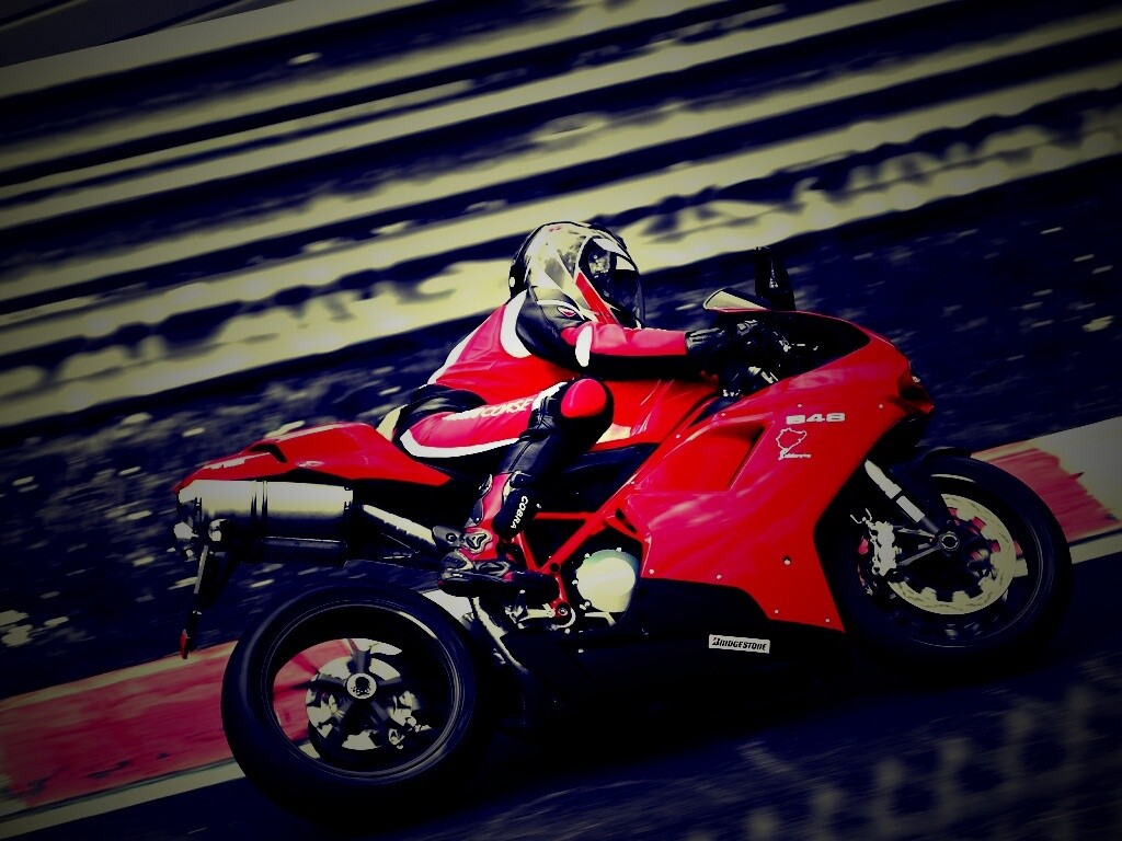 Красный мотоцикл обои