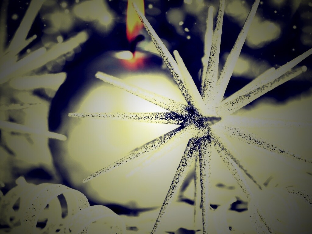 Новогодние игрушки и украшения обои