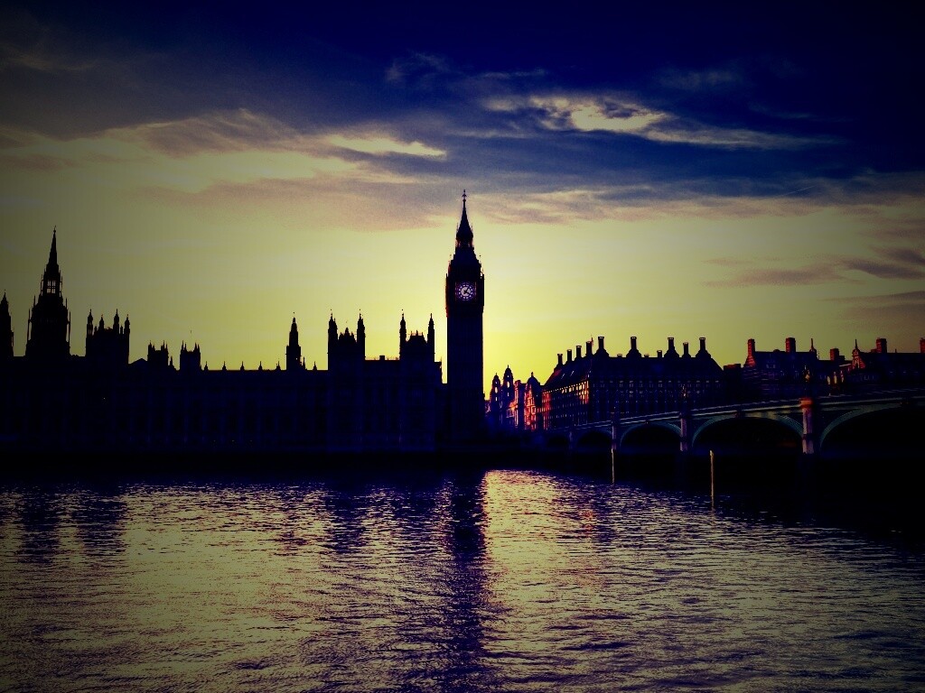 Биг-Бен на берегу Темзы обои
