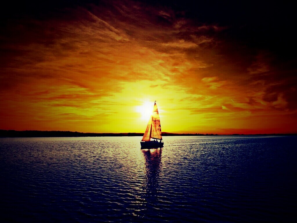 Яхта на закате обои